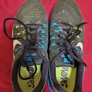 Men's Running Shoes